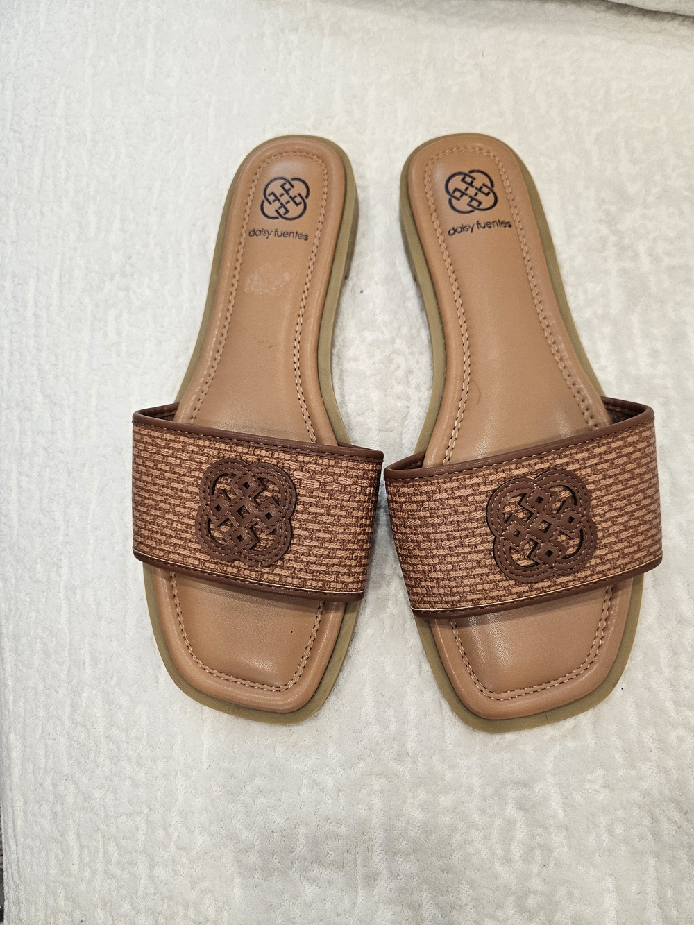 daisy fuentes Tan Slide Sandals